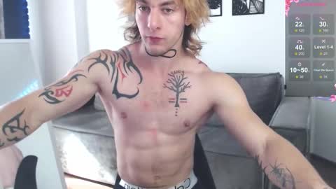 brendan__piks online show from October 17, 9:12 am