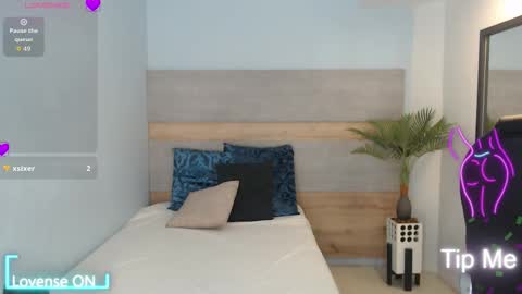 Brenda online show from October 18, 2:14 am