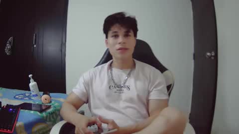 Snapshot of brent0660 chatting on March 30, 4:46 am brent0660 online show from March 30, 4:46 am