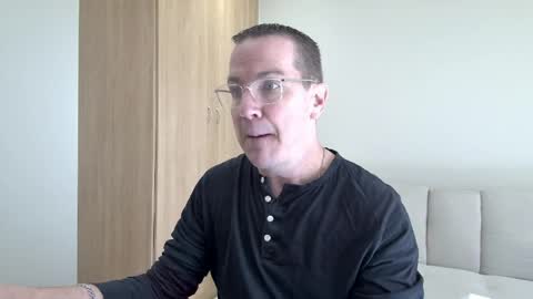 Brett online show from June 6, 9:47 am