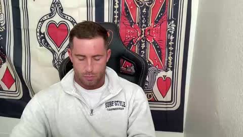 Snapshot of brettmycles chatting on December 2, 4:24 pm Brett Mycles online show from December 2, 4:24 pm