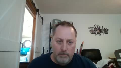 hey online show from March 8, 5:33 pm