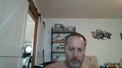 hey online show from October 8, 7:11 pm