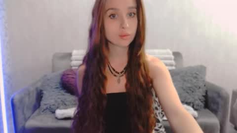 bri_fox online show from December 21, 1:40 pm