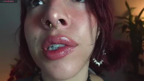 Snapshot of bri_von_dhara_ chatting on July 17, 11:39 am Bri online show from July 17, 11:39 am