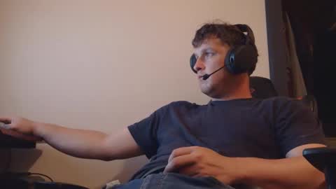 brian7891012 online show from May 13, 8:27 pm