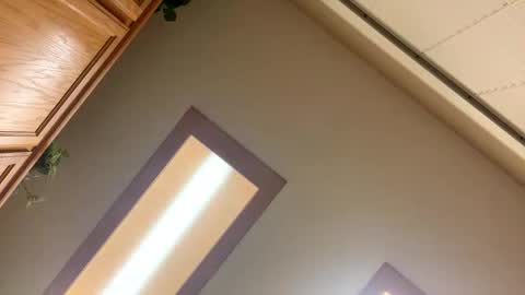 brian_bmw7 online show from December 30, 9:59 am