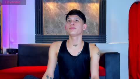 brian_hotof1 online show from May 17, 12:12 pm