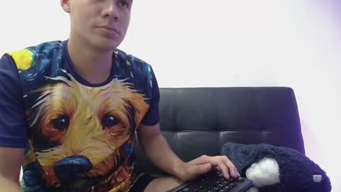 brian_mac online show from December 12, 7:37 pm
