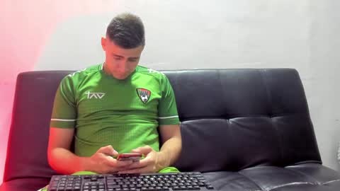 brian_mac online show from January 28, 3:04 am