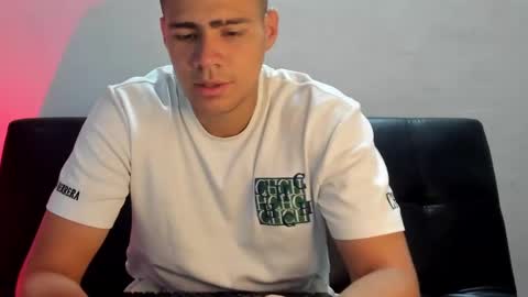 brian_mac online show from February 7, 4:48 am