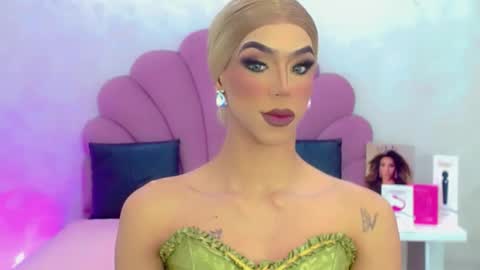 BRIANA online show from April 21, 3:57 am