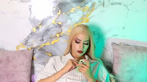 briana_white online show from July 28, 8:52 pm