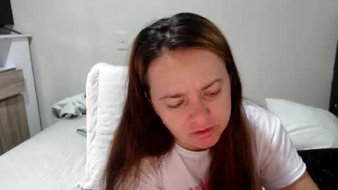 Snapshot of brianabarnes chatting on May 27, 11:51 am brianabarnes online show from May 27, 11:51 am