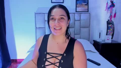     online show from March 6, 8:27 pm