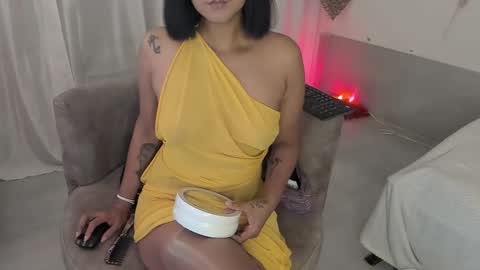 briana online show from December 11, 5:32 am