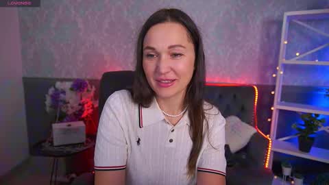 brianawongg online show from November 20, 8:58 am