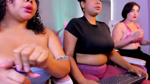 Snapshot of brianna_bigboobs chatting on March 1, 11:06 am online show from March 1, 11:06 am