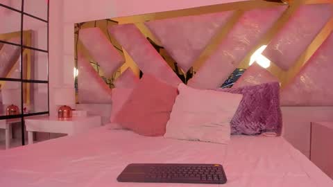 Brianna  online show from November 1, 11:45 am