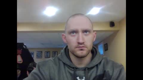 Snapshot of briantibs20 chatting on February 21, 9:05 pm briantibs20 online show from February 21, 9:05 pm