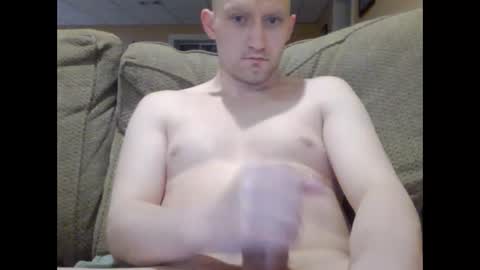 Snapshot of briantibs20 chatting on April 4, 3:38 am briantibs20 online show from April 4, 3:38 am