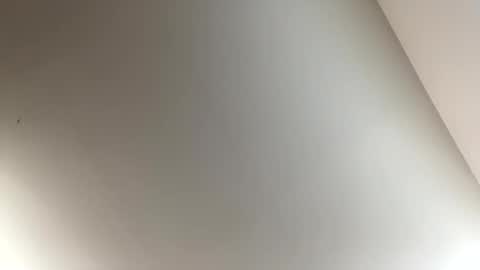 Snapshot of brick280446 chatting on February 15, 6:43 am brick280446 online show from February 15, 6:43 am