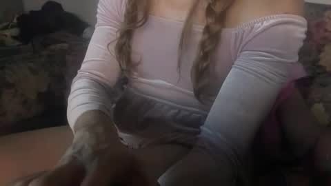 Snapshot of brickmeup chatting on February 27, 9:42 am brickmeup online show from February 27, 9:42 am