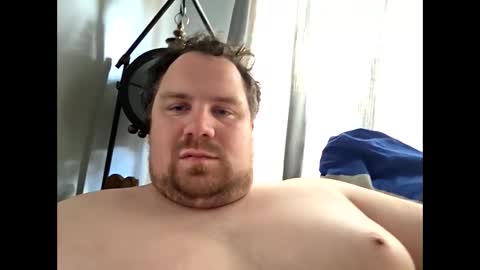 bridgeedude28 online show from April 16, 11:33 am