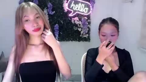 brie_belle online show from March 4, 8:24 am
