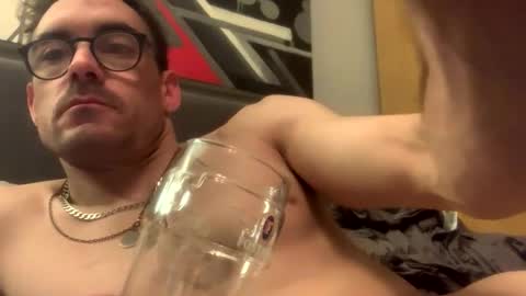 Snapshot of brief8805 chatting on October 25, 11:21 pm brief8805 online show from October 25, 11:21 pm