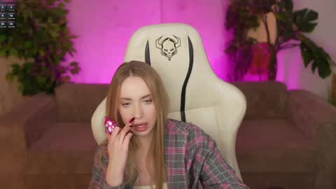 Diamonds Girls online show from October 27, 8:24 pm