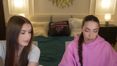 Diamonds Girls online show from December 15, 11:25 am