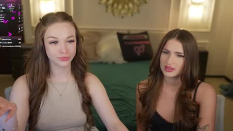 Diamonds Girls online show from March 2, 8:15 pm