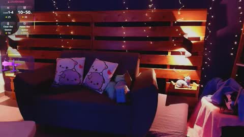 Snapshot of brigiitte_rohan chatting on October 17, 4:37 am Brigiitte online show from October 17, 4:37 am