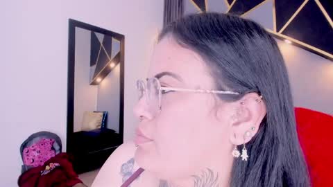 Snapshot of brigittemiller chatting on June 10, 2:01 am BRIGITTE online show from June 10, 2:01 am