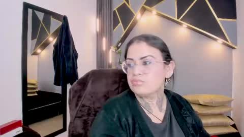 Snapshot of brigittemiller chatting on June 29, 2:07 am BRIGITTE online show from June 29, 2:07 am