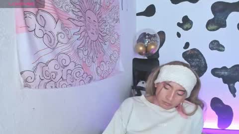 Snapshot of brihanna_cooper chatting on December 18, 4:02 pm bri online show from December 18, 4:02 pm