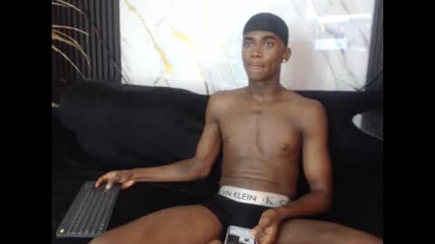 bhrian online show from November 18, 4:39 am