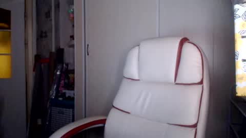 Snapshot of brilliantly chatting on November 7, 8:14 am brilliantly online show from November 7, 8:14 am