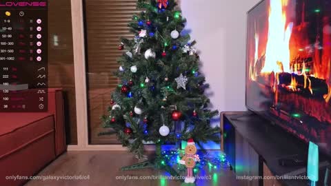 Snapshot of brilliantvictoria chatting on December 13, 2:05 pm Vi. online show from December 13, 2:05 pm