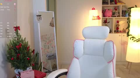 Snapshot of brilliantvictoria chatting on December 21, 12:49 pm Vi. online show from December 21, 12:49 pm