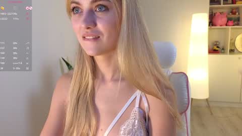 Snapshot of brilliantvictoria chatting on January 17, 2:07 pm Vi. online show from January 17, 2:07 pm