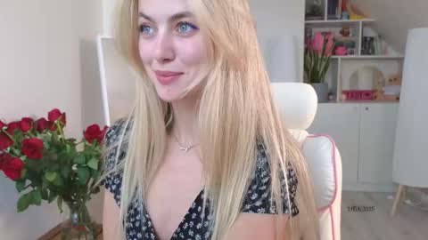 Snapshot of brilliantvictoria chatting on February 15, 11:39 am Vi. online show from February 15, 11:39 am