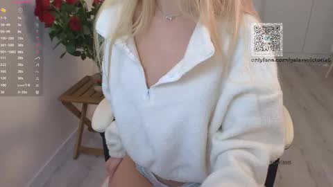 Snapshot of brilliantvictoria chatting on February 16, 11:16 am Vi. online show from February 16, 11:16 am