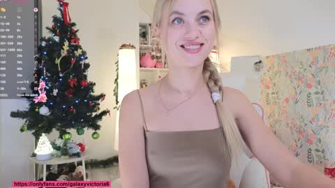 Snapshot of brilliantvictoria chatting on December 21, 12:45 pm Vi. online show from December 21, 12:45 pm