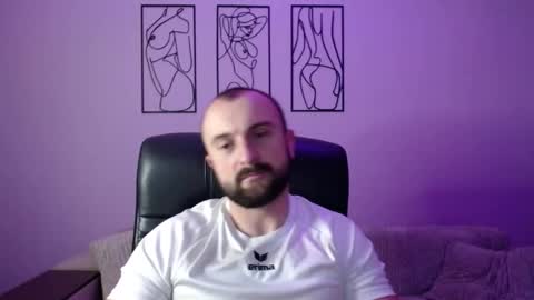 brindlefly69 online show from November 7, 11:43 am