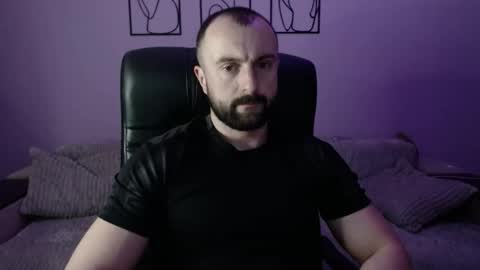 brindlefly69 online show from March 31, 10:15 am