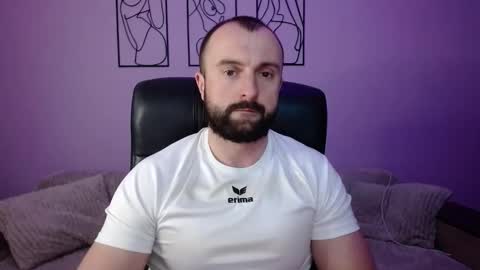 brindlefly69 online show from April 8, 10:26 am