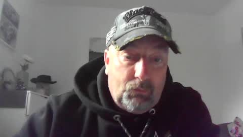 Brisco schner Schwanz online show from June 12, 9:08 am