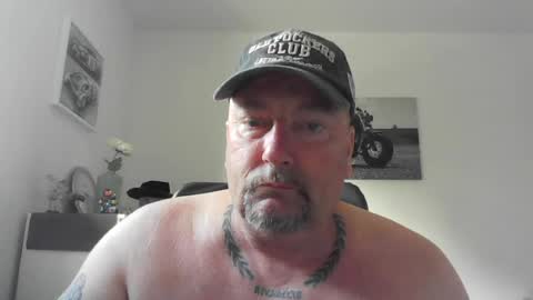 Brisco schner Schwanz online show from July 4, 6:08 am